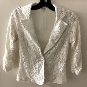 Kismet floral lace blazer with 3/4 sleeves. Size small.